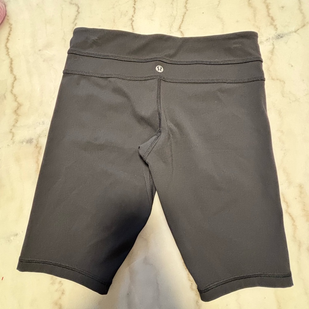 Lululemon black Wunder Under Shorts